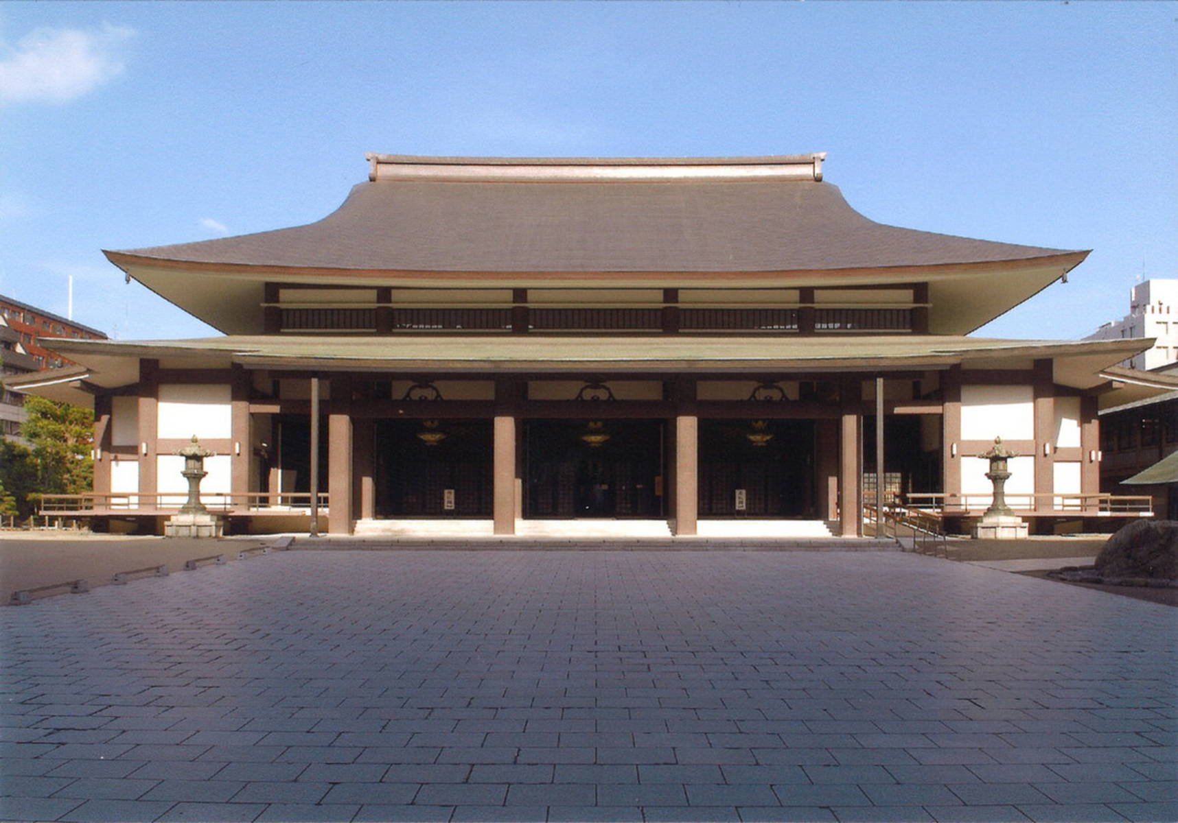 観光スポット・体験			  真宗大谷派 難波別院(南御堂)