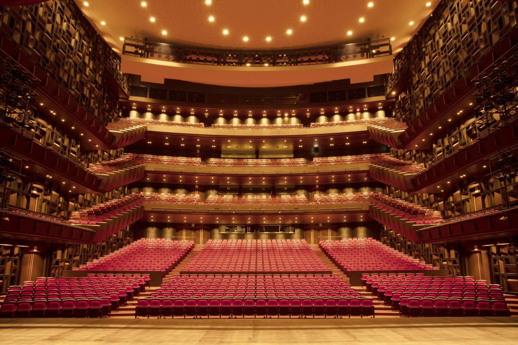 観光スポット・体験			  フェニーチェ堺(堺市民芸術文化ホール)